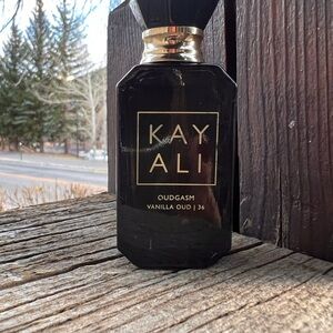 Kayali Oudgasm vanilla oud EDP